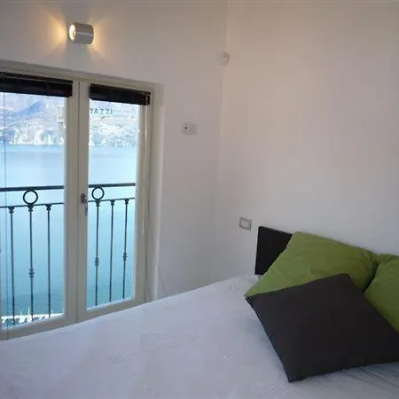Sleeps 8 Pool Ferienhaus *